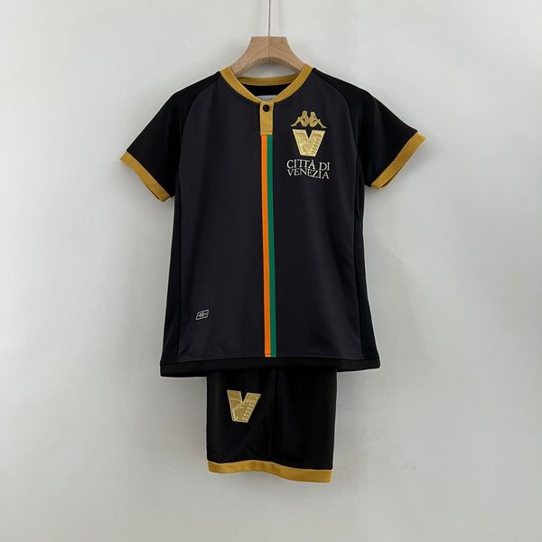 T-shirt and Shorts per Kind Venezia Home 23/24