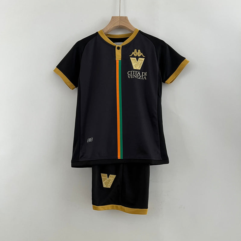 T-shirt and Shorts per Kind Venezia Home 23/24