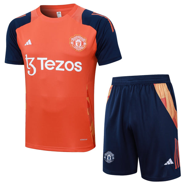 Training shirt and shorts from Manchester United 24/25