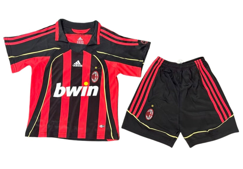 T-shirt and Shorts per Kind AC MILAN Home Retro 06/07