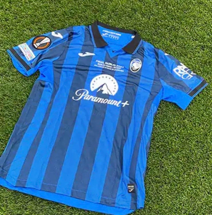 Shirt Atalanta -Patch con del campione Uefa League