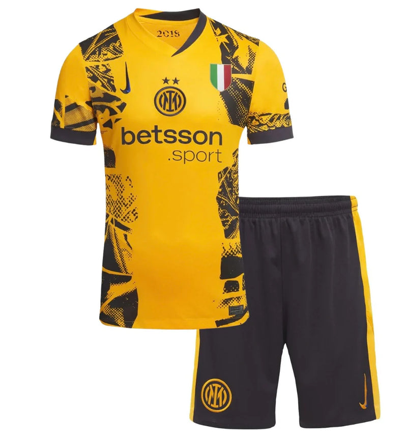 T-shirt and Shorts per Kind Inter Third 24/25