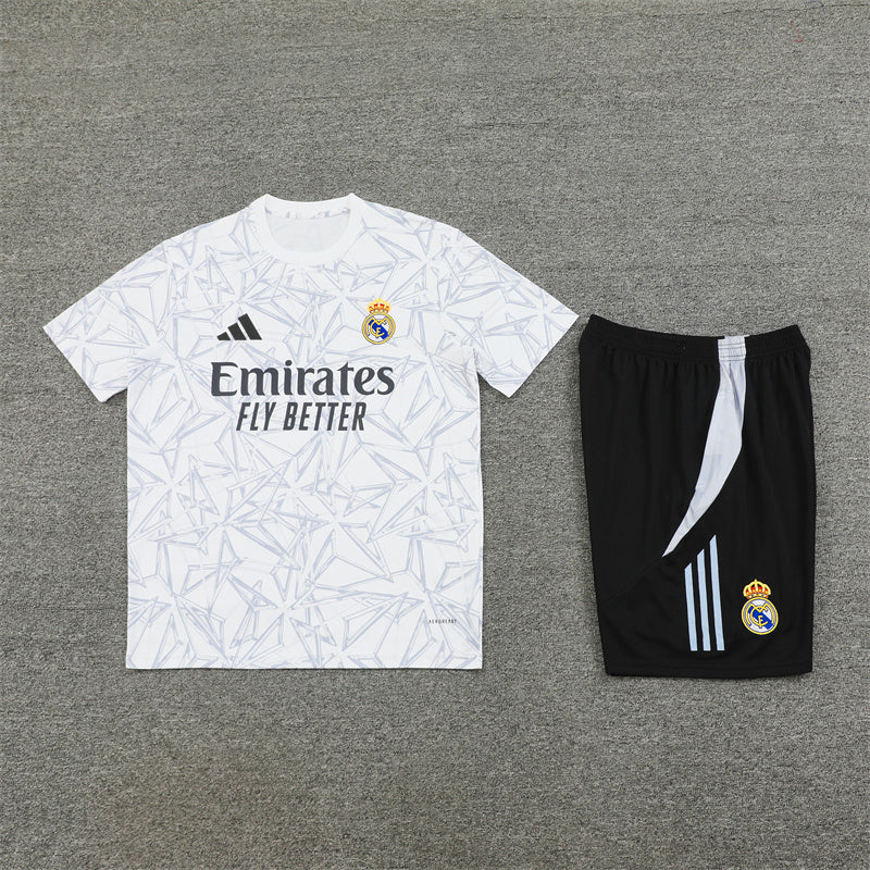 Training shirt and shorts from Real Madrid 24/25