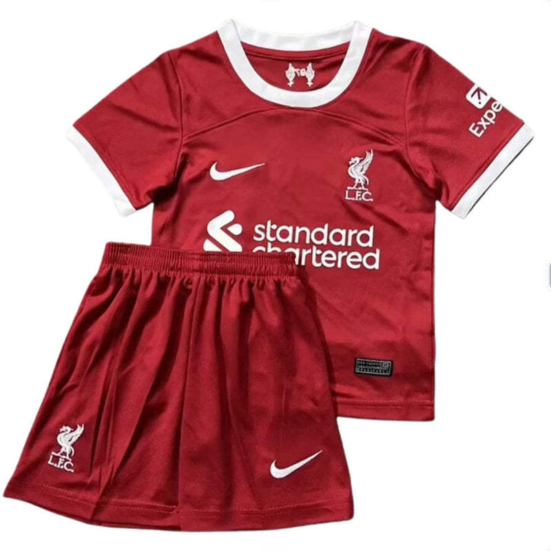 T-shirt and Shorts per Kind Liverpool Home 23/24