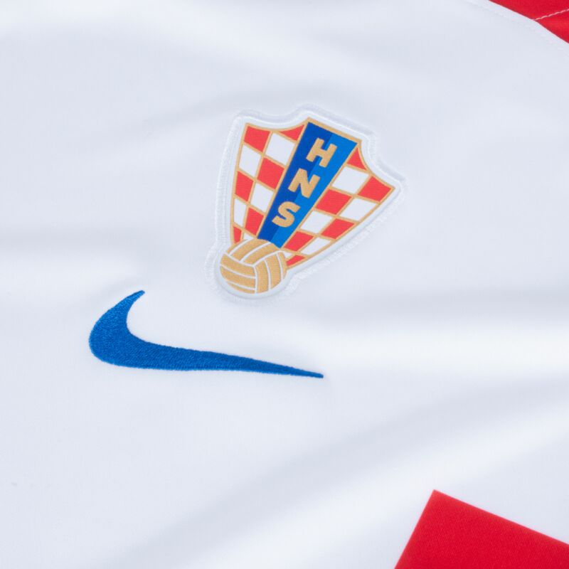 Shirt Home Croatia 2022-2023 incl. Patch della Nations League and della Fondazione