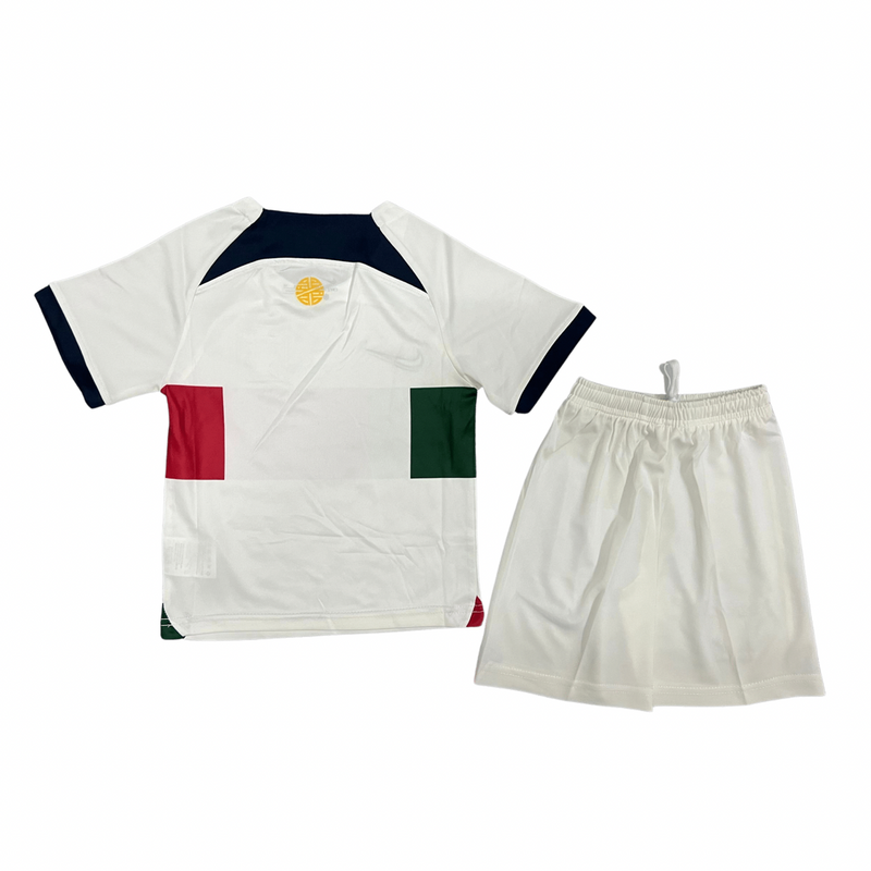 T-shirt and Shorts per Kind Portugal 22/23